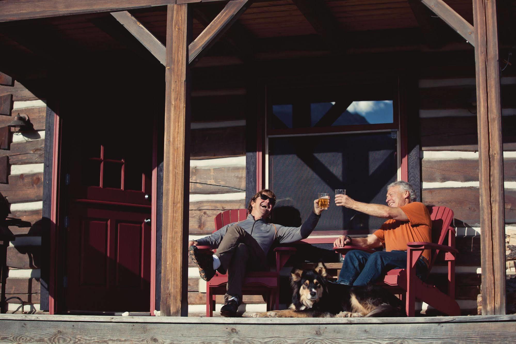 Nipika Mountain Resort Radium Hot Springs Zewnętrze zdjęcie